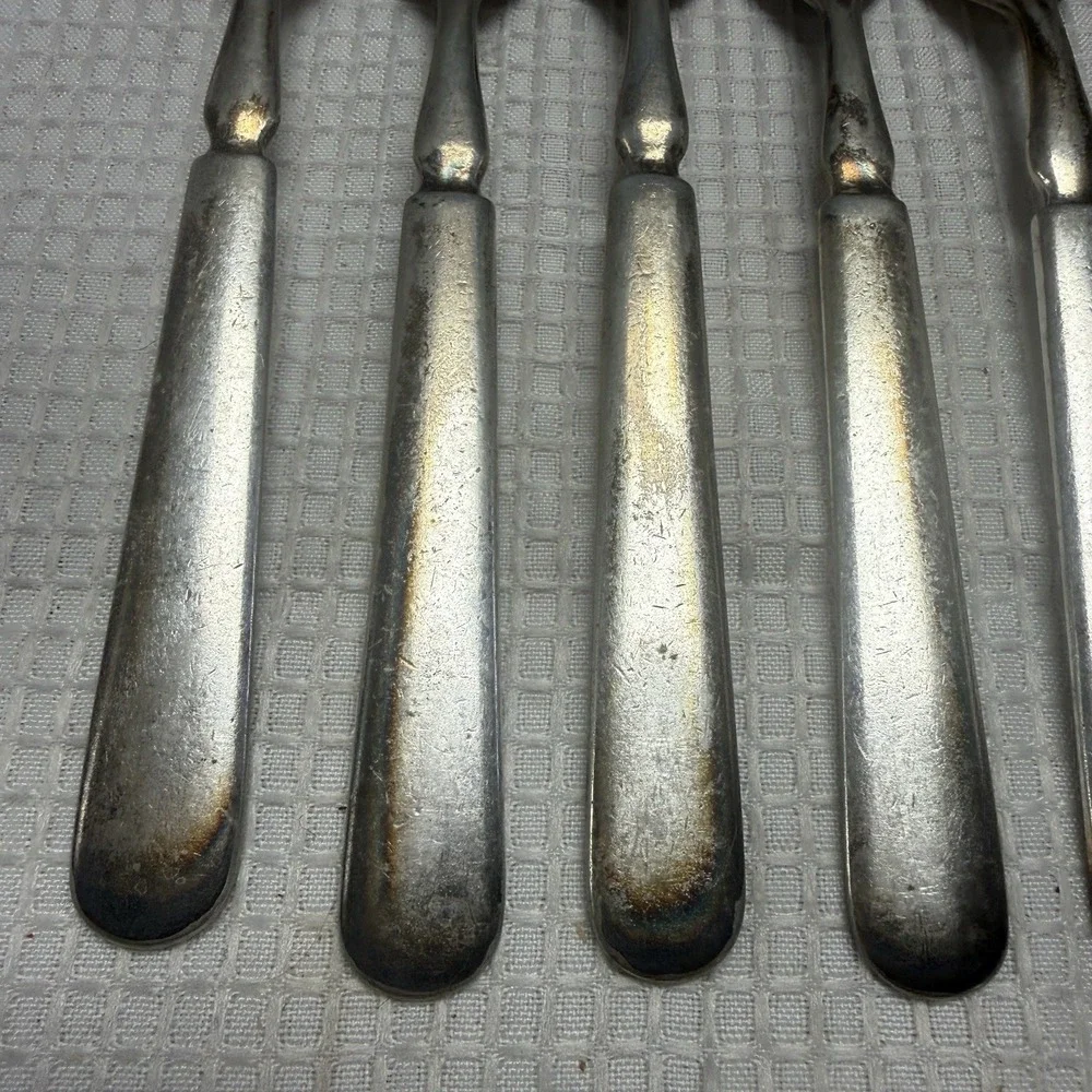 Set 10 Antique 1847 Rogers Bros Silverplate Meridan Dinner Forks 7.75